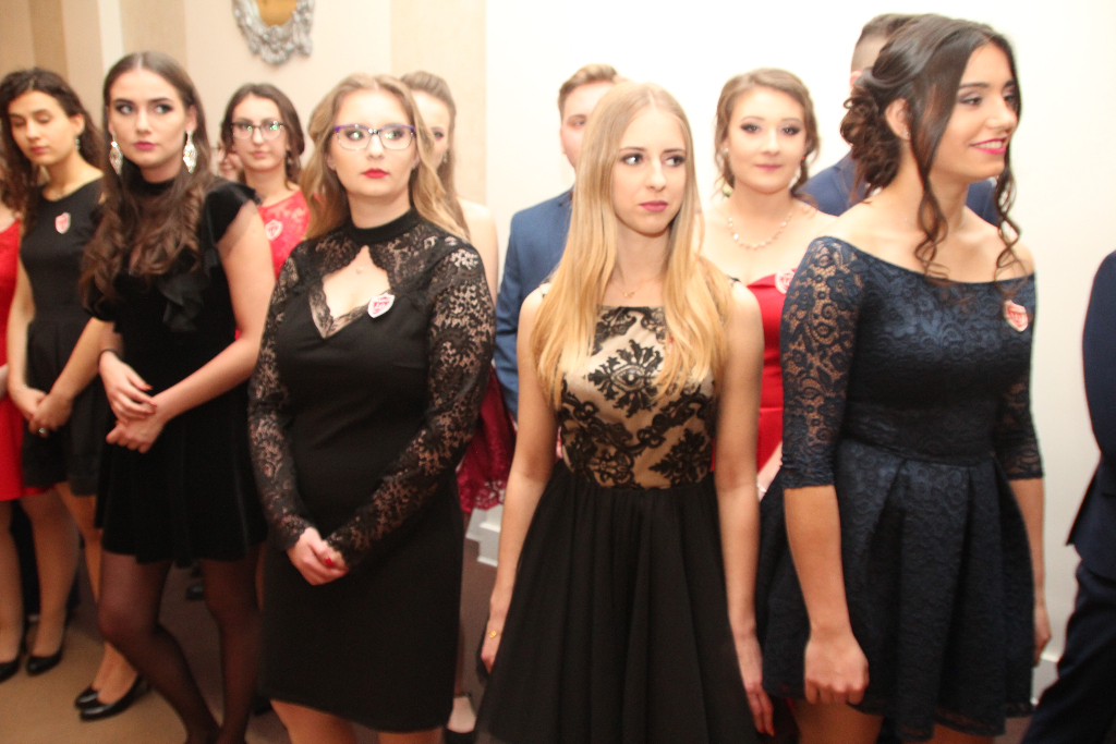 Studniówka Ogólniaka. Zobacz zdjęcia