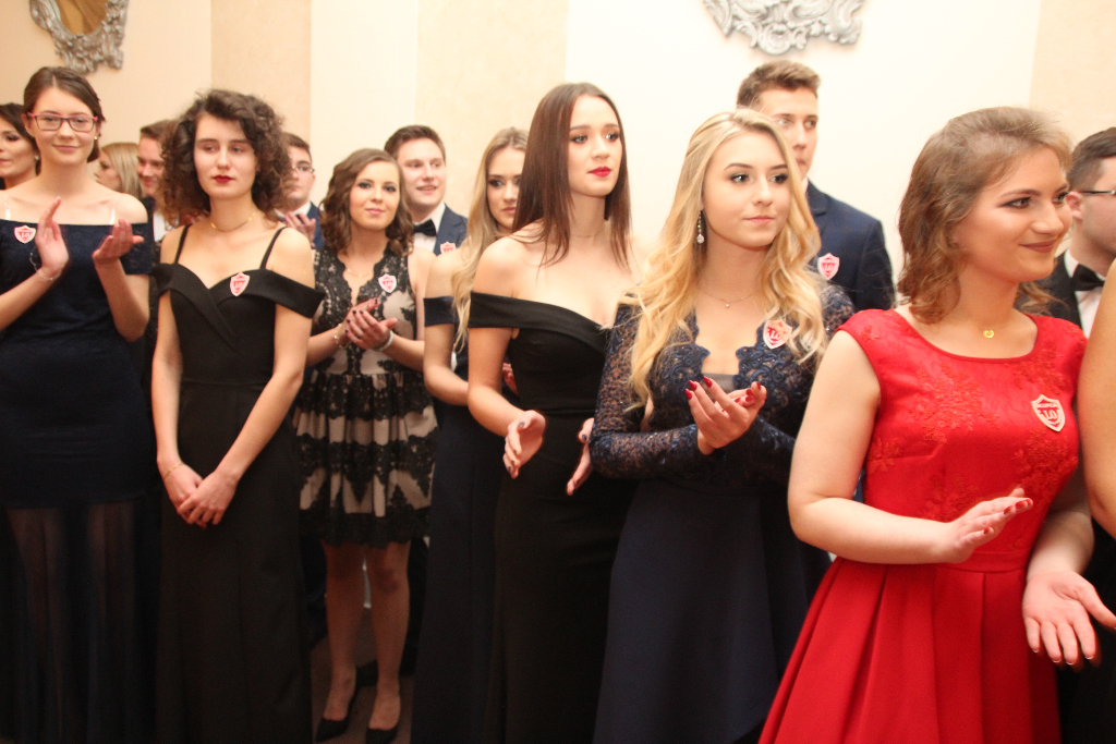 Studniówka Ogólniaka. Zobacz zdjęcia