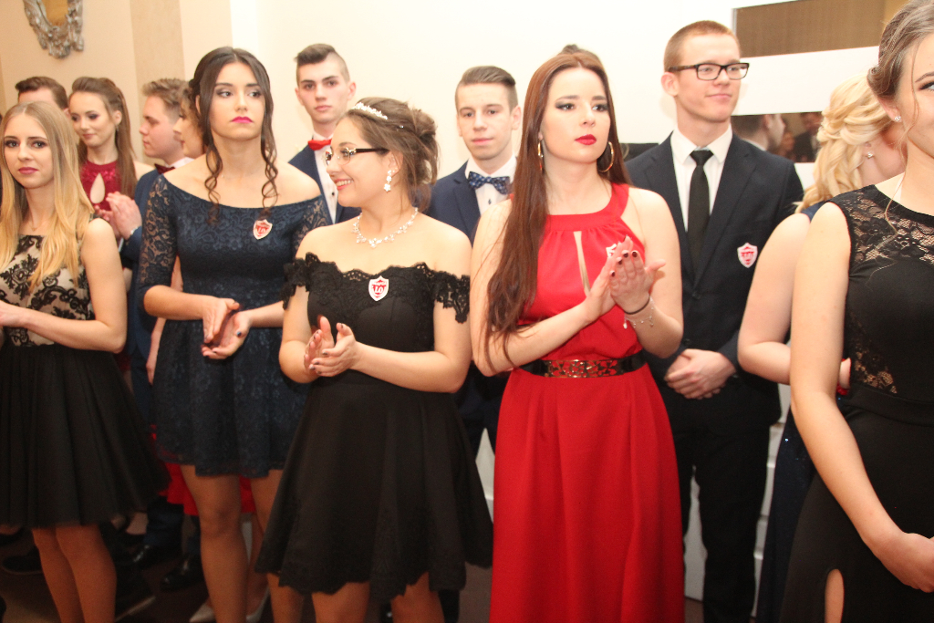 Studniówka Ogólniaka. Zobacz zdjęcia