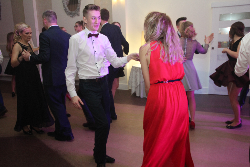 Tak maturzyści z LO szaleli na parkiecie FILM i ZDJĘCIA