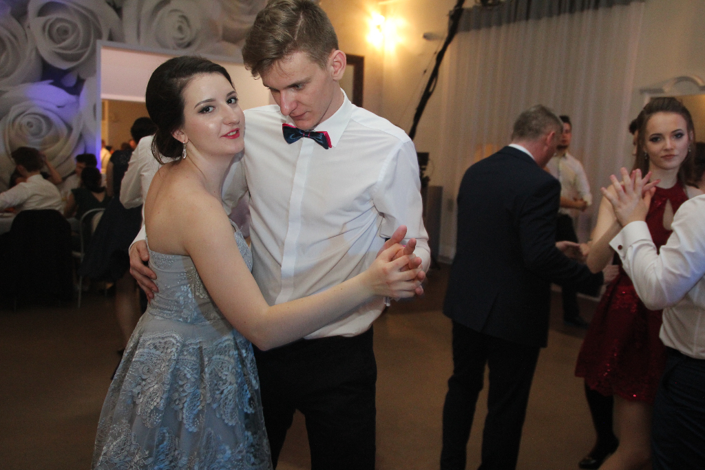 Tak maturzyści z LO szaleli na parkiecie FILM i ZDJĘCIA