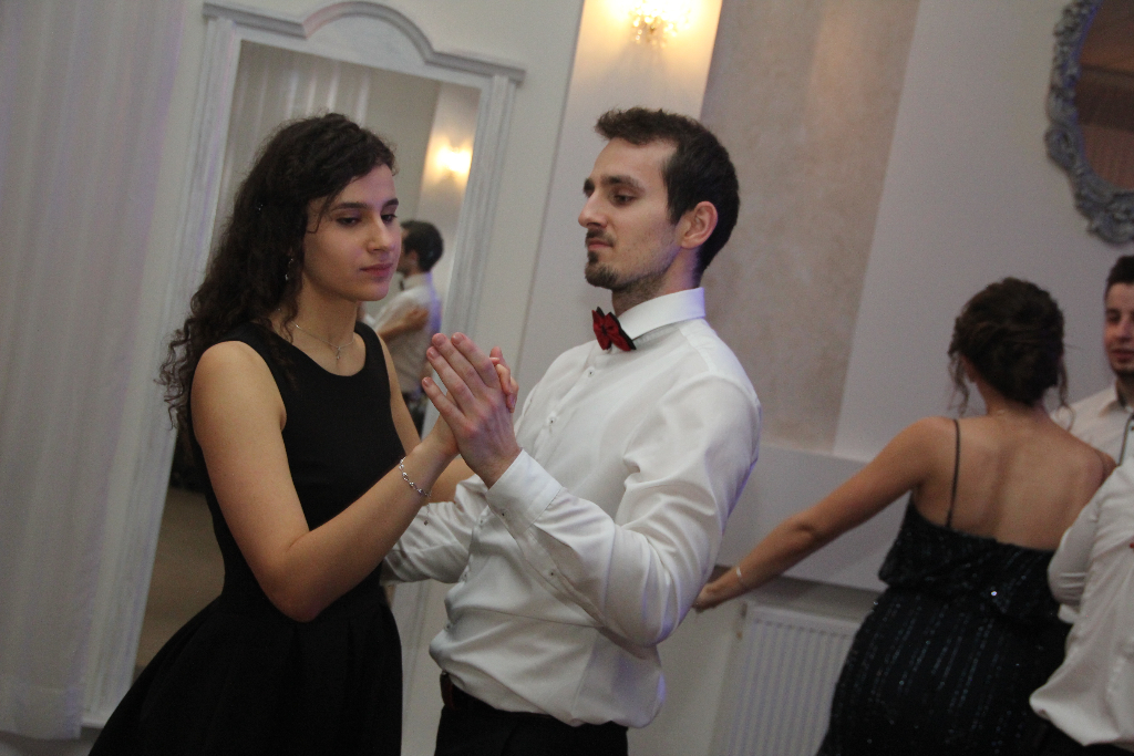 Tak maturzyści z LO szaleli na parkiecie FILM i ZDJĘCIA