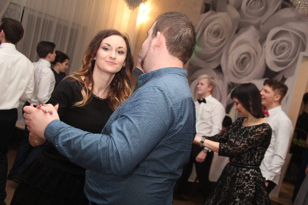 Tak maturzyści z LO szaleli na parkiecie FILM i ZDJĘCIA