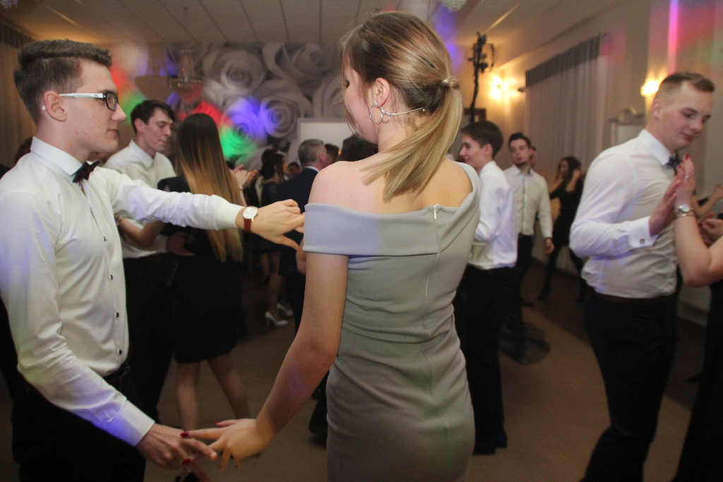 Tak maturzyści z LO szaleli na parkiecie FILM i ZDJĘCIA