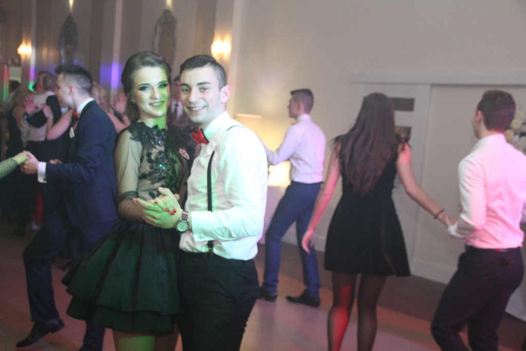Tak maturzyści z LO szaleli na parkiecie FILM i ZDJĘCIA