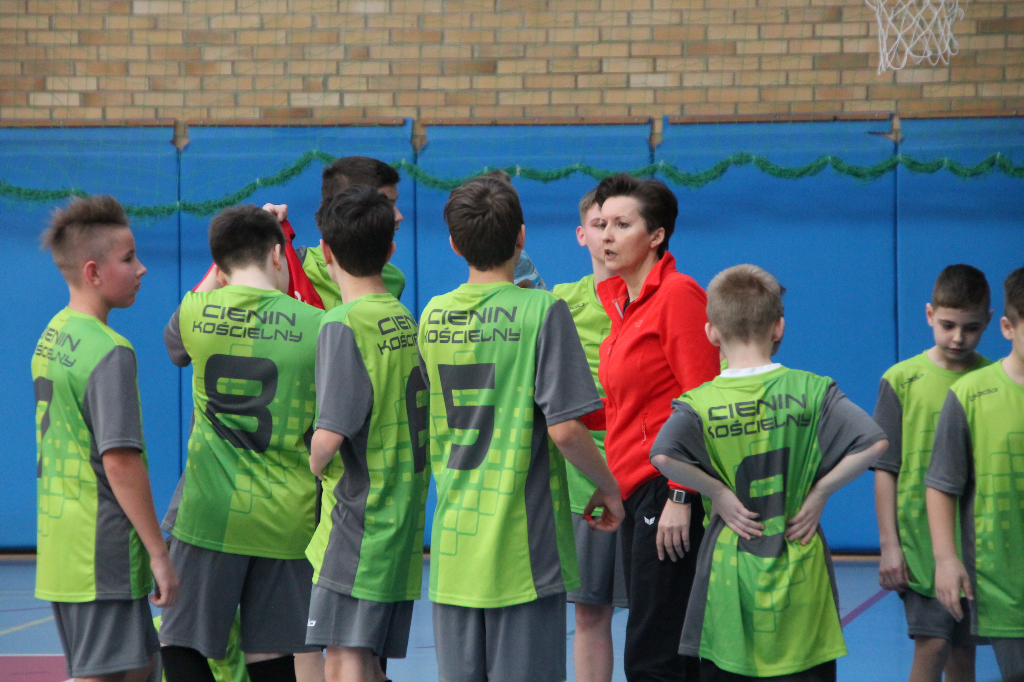 Jedna korona, jedenastu chętnych Zobacz zdjęcia