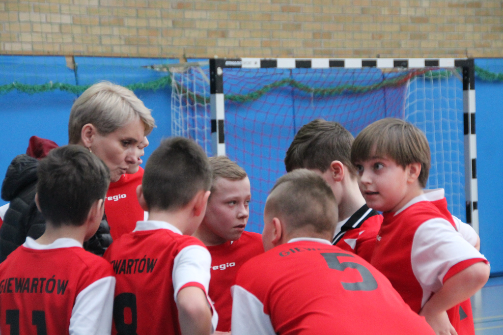 Jedna korona, jedenastu chętnych Zobacz zdjęcia