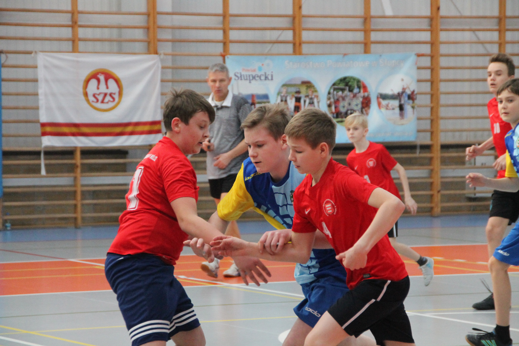 Jedna korona, jedenastu chętnych Zobacz zdjęcia