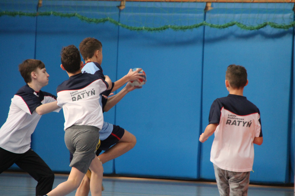 Jedna korona, jedenastu chętnych Zobacz zdjęcia