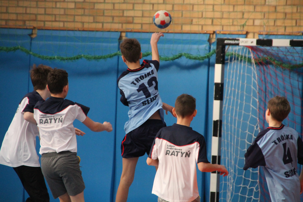 Jedna korona, jedenastu chętnych Zobacz zdjęcia