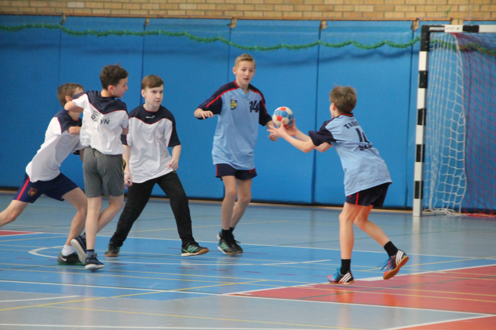 Jedna korona, jedenastu chętnych Zobacz zdjęcia