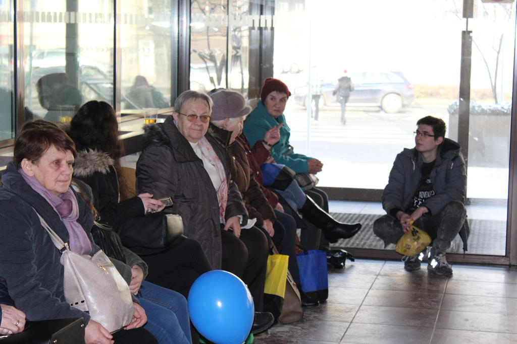 Studenci na Targach Tour Salon