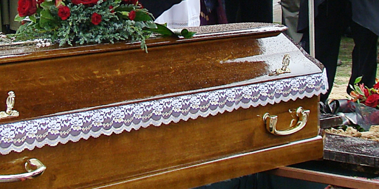 Tragedia na pogrzebie. Mężczyzna nie żyje