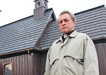 Gdzie trafia kasa z parafii?