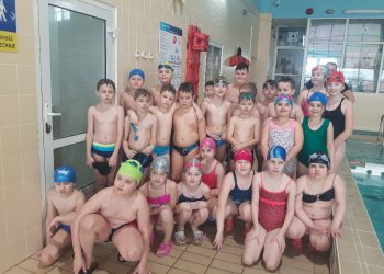 Nauka pływania przez zabawę