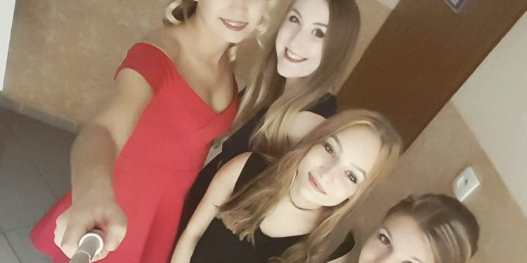 Pozdrawiamy blondynki i… zapraszamy po nagrodę