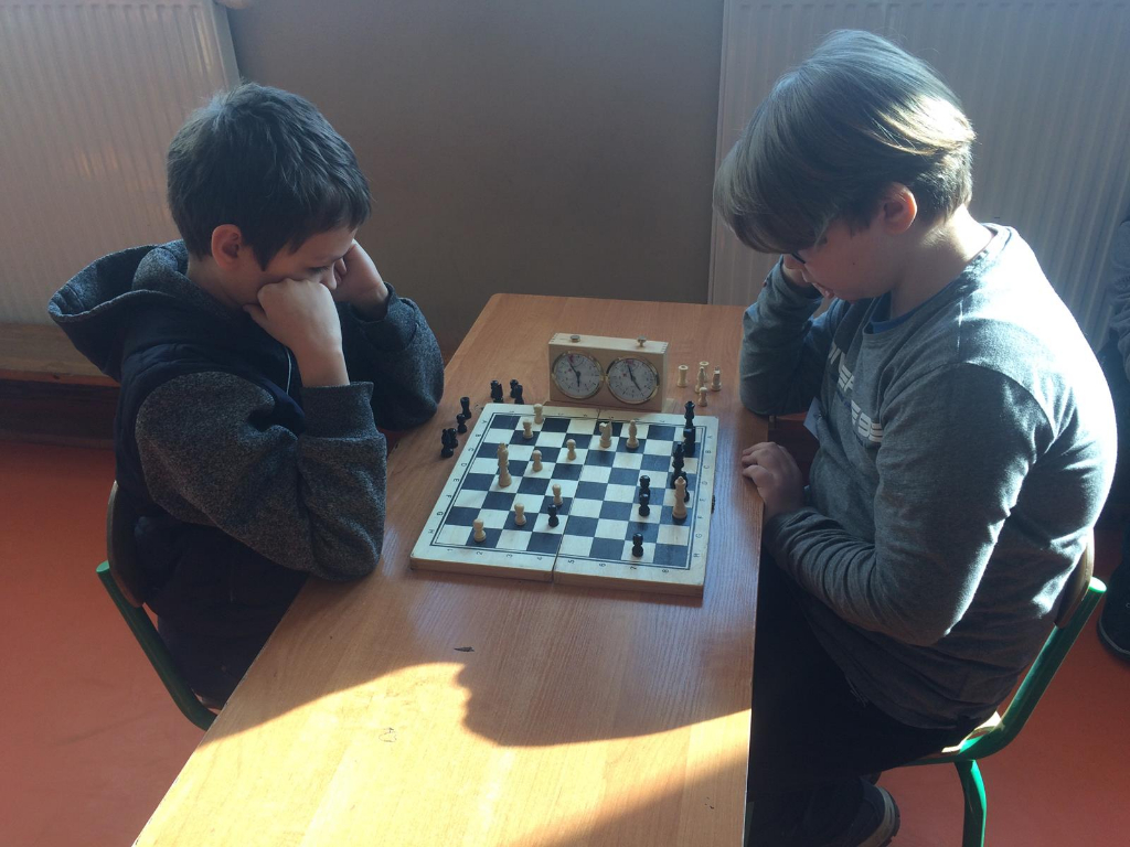 Nauczcie dzieci grać w szachy, a o ich przyszłość możecie być spokojni