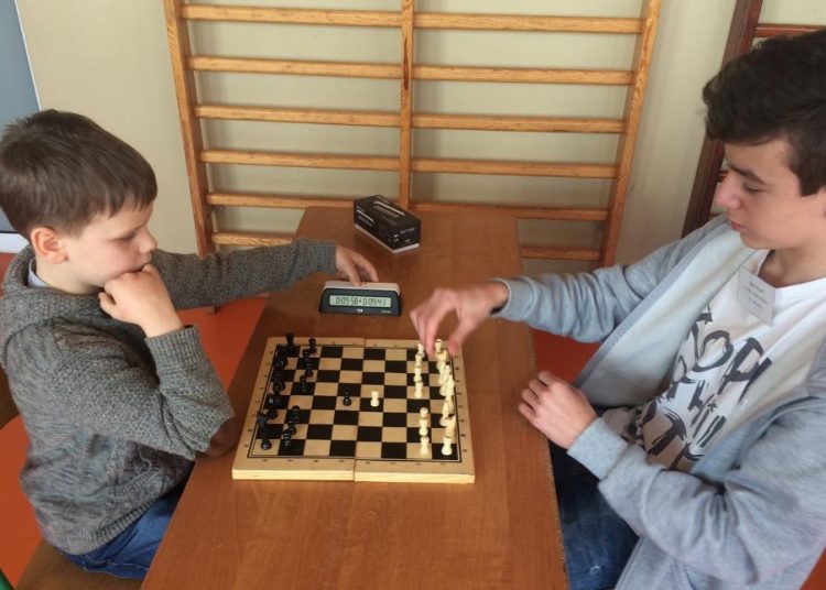 Nauczcie dzieci grać w szachy, a o ich przyszłość możecie być spokojni