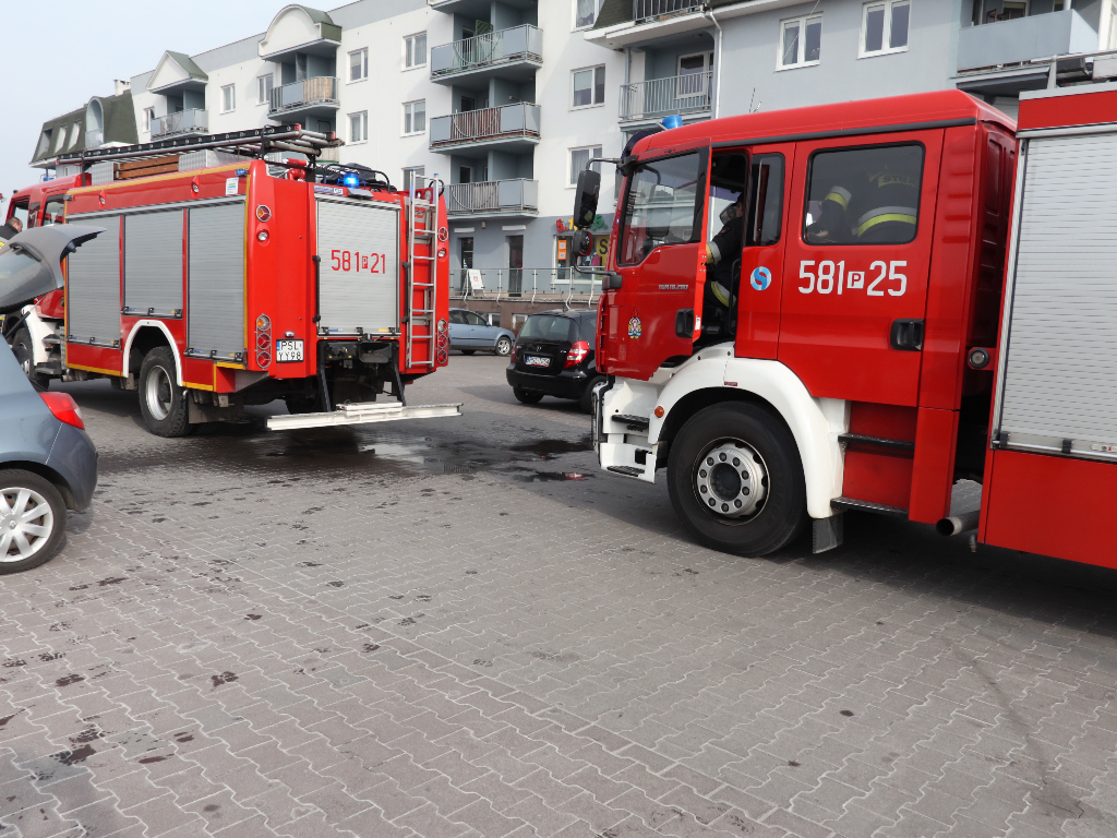 Pożar auta pod Lidlem