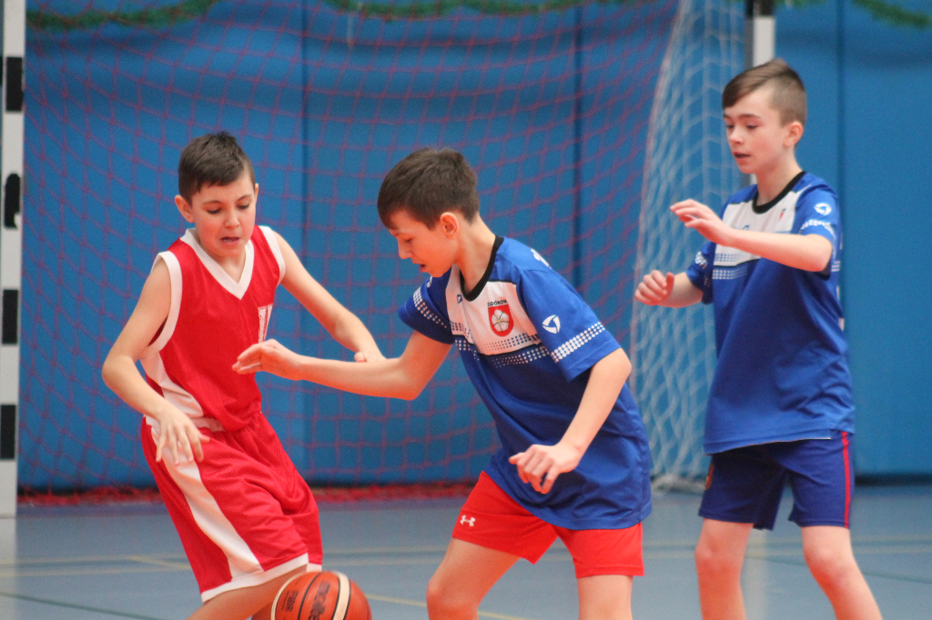 Trójka koszykarskim mistrzem powiatu FOTO