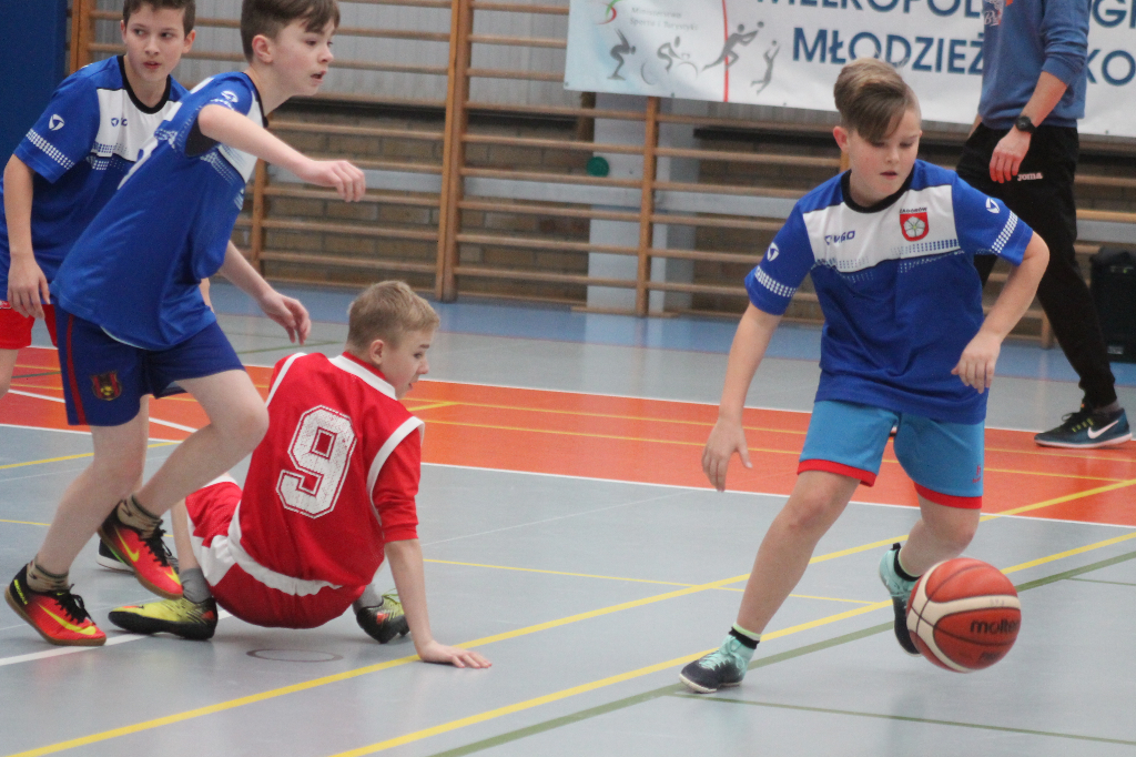 Trójka koszykarskim mistrzem powiatu FOTO