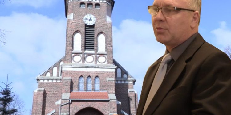 Kontrowersyjne dotacje dla parafii. Radny zabiera głos