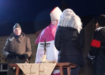 Droga Krzyżowa przeszła ulicami Słupcy FILM