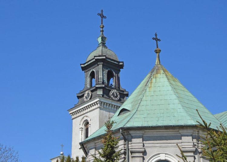 Ksiądz cytował dzieciom wulgaryzmy. Media piszą o skandalu