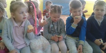 Spotkanie z pszczelarzem w Młodojewie