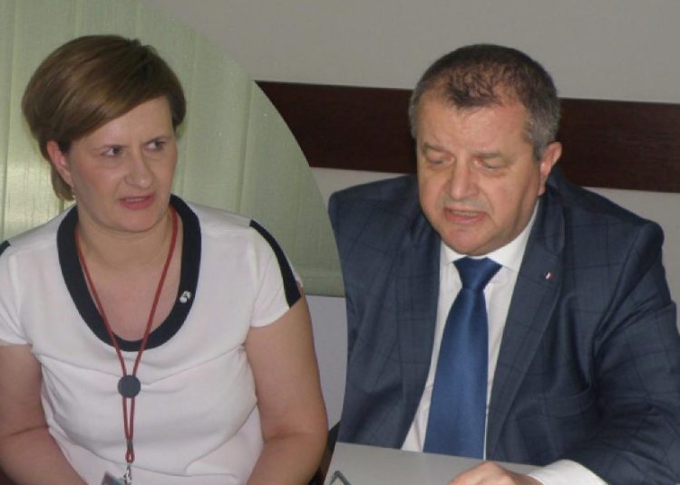 Dyrektorka Ekonomika zarzuca staroście