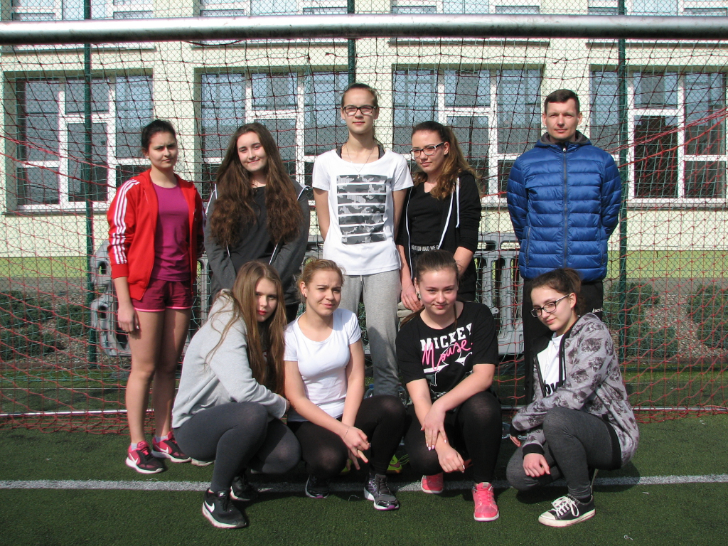 Kowalewo Opactwo w podwójnej koronie FOTO