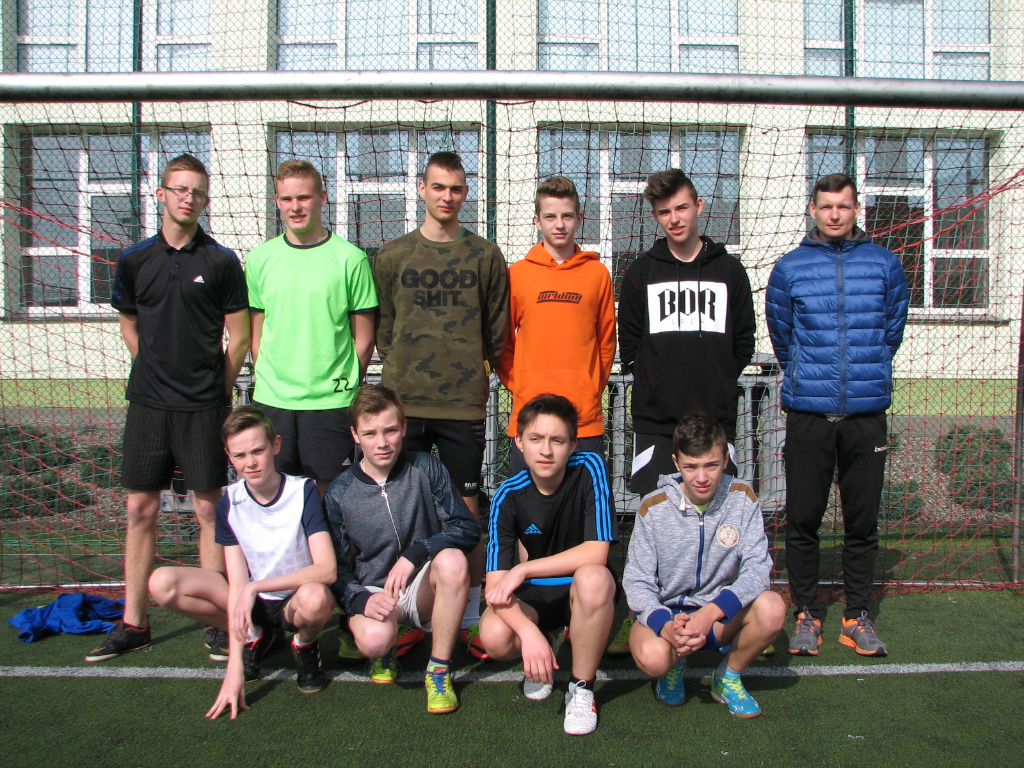 Kowalewo Opactwo w podwójnej koronie FOTO