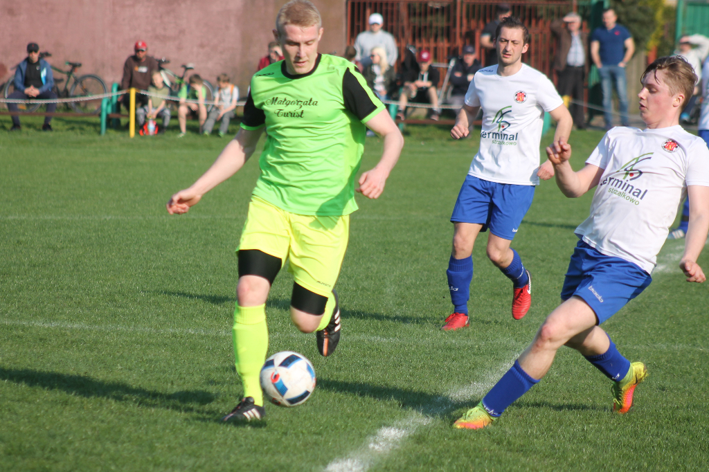 Sześć bramek, podział punktów FOTO