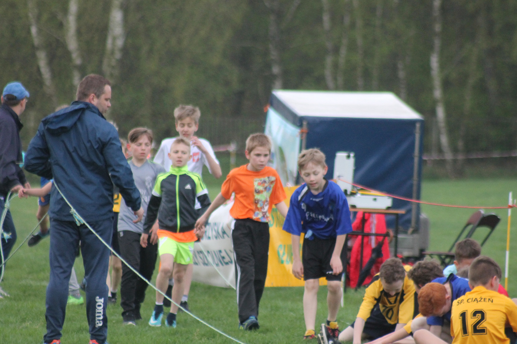 Przełajowe mistrzostwa powiatu ZDJĘCIA