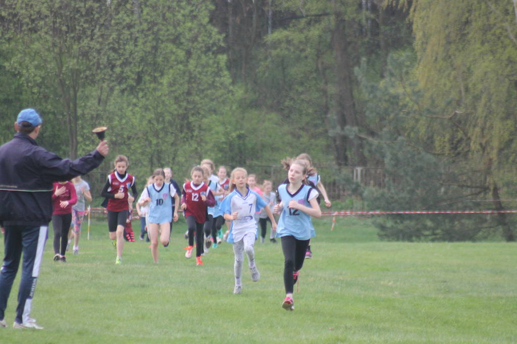 Przełajowe mistrzostwa powiatu ZDJĘCIA