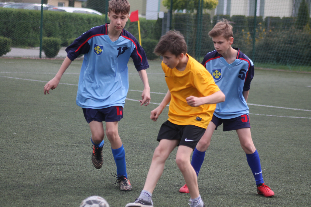 Trójka wygrywa powiatowy finał