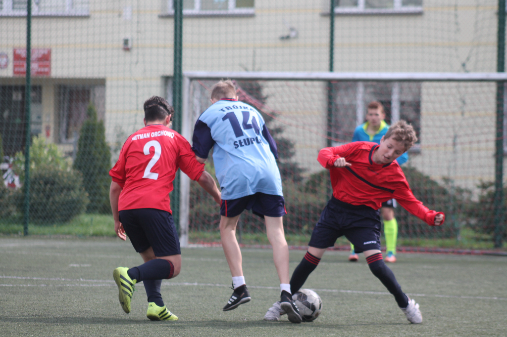 Trójka wygrywa powiatowy finał