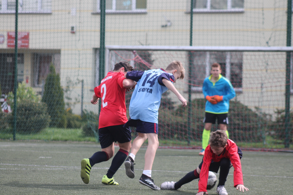 Trójka wygrywa powiatowy finał