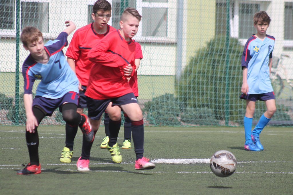 Trójka wygrywa powiatowy finał