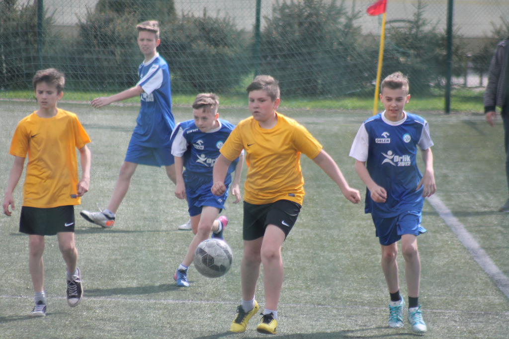 Trójka wygrywa powiatowy finał