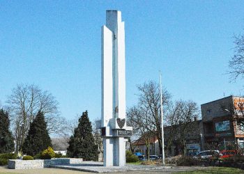 Pomnik z motywem smoleńskim?