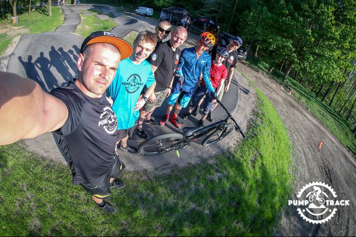 Cały dzień się szkolili na pumptracku