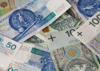 Pracownicy szkół dostali podwyżki