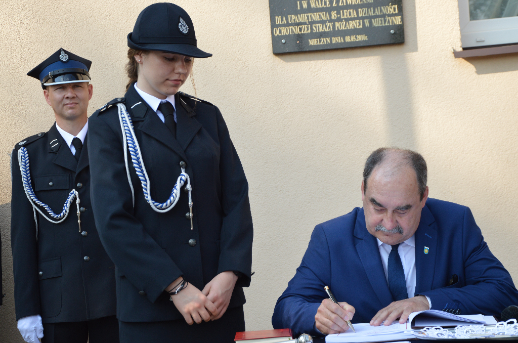 Historyczny dzień dla Mielżyna. Zobacz zdjęcia