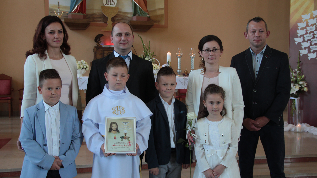 Komunia w Kozalu. Dziś świętuje III c ZDJĘCIA