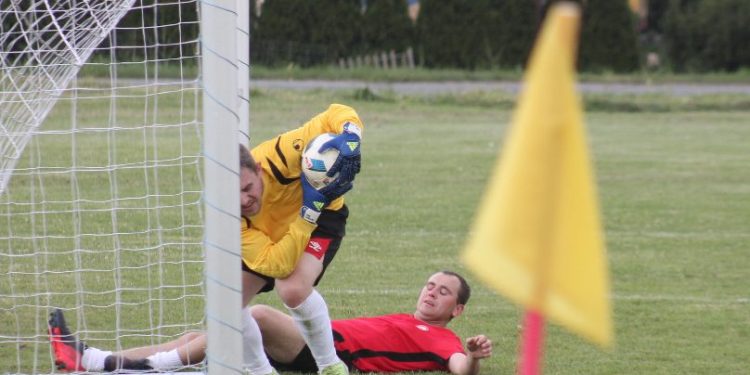 Sześć zespołów, jedno trofeum