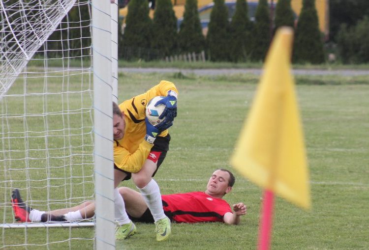 Sześć zespołów, jedno trofeum