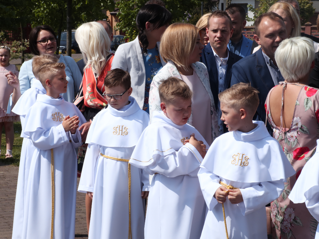 Komunia w Kozalu – klasa III f ZDJĘCIA