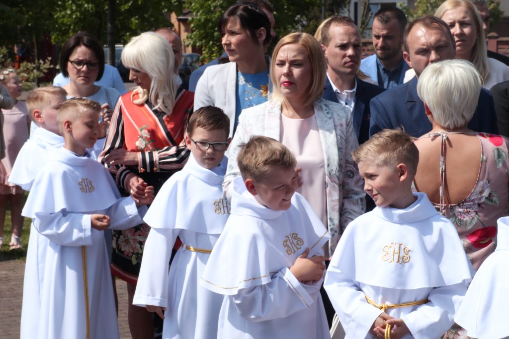 Komunia w Kozalu – klasa III f ZDJĘCIA