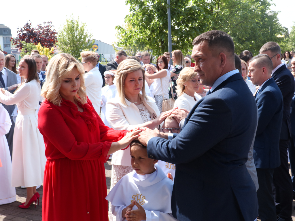 Komunia w Kozalu – klasa III f ZDJĘCIA